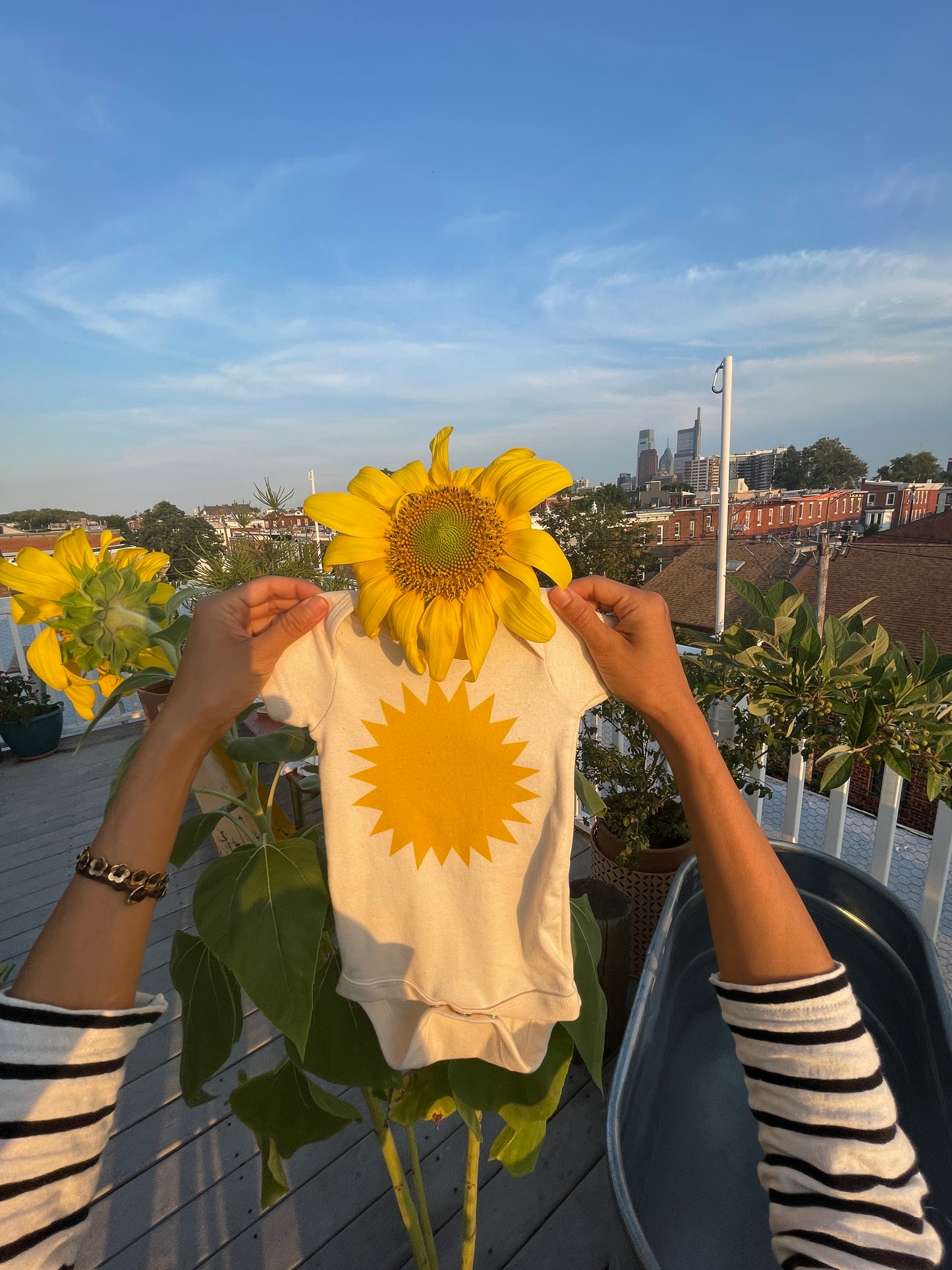 SUN | ORGANIC COTTON BABY ONESIE