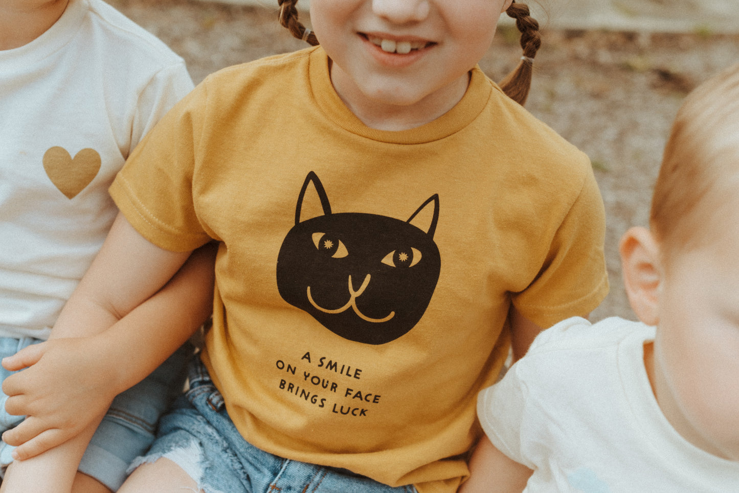 LUCKY CAT | ORGANIC COTTON KIDS' T-SHIRT